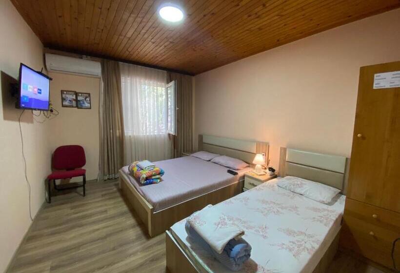 Zani Hostel