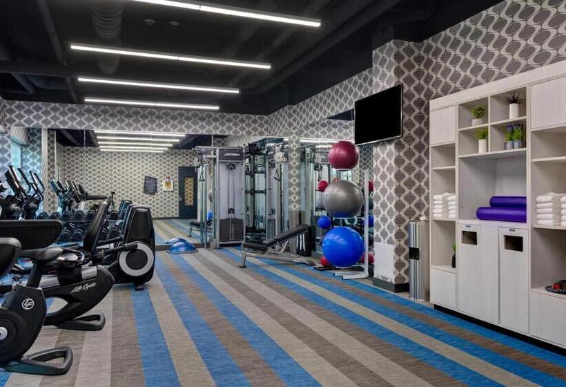 هتل Aloft Secaucus Meadowlands