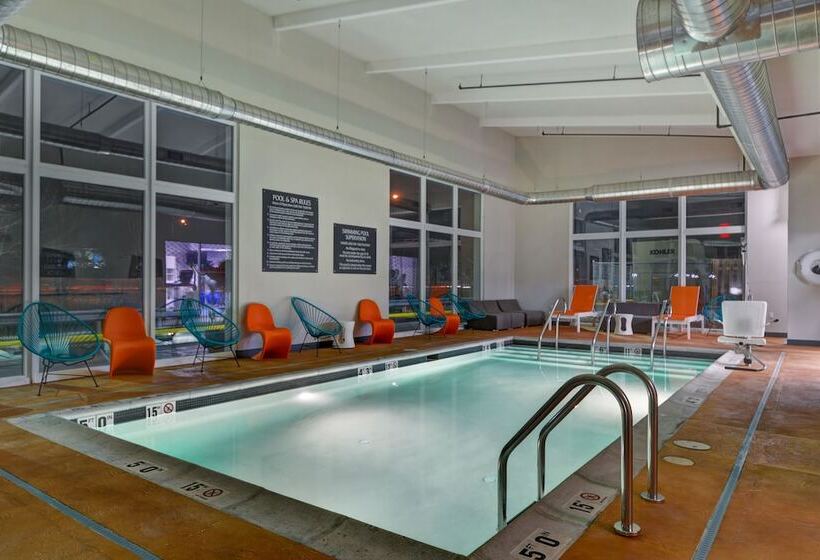 هتل Aloft Secaucus Meadowlands