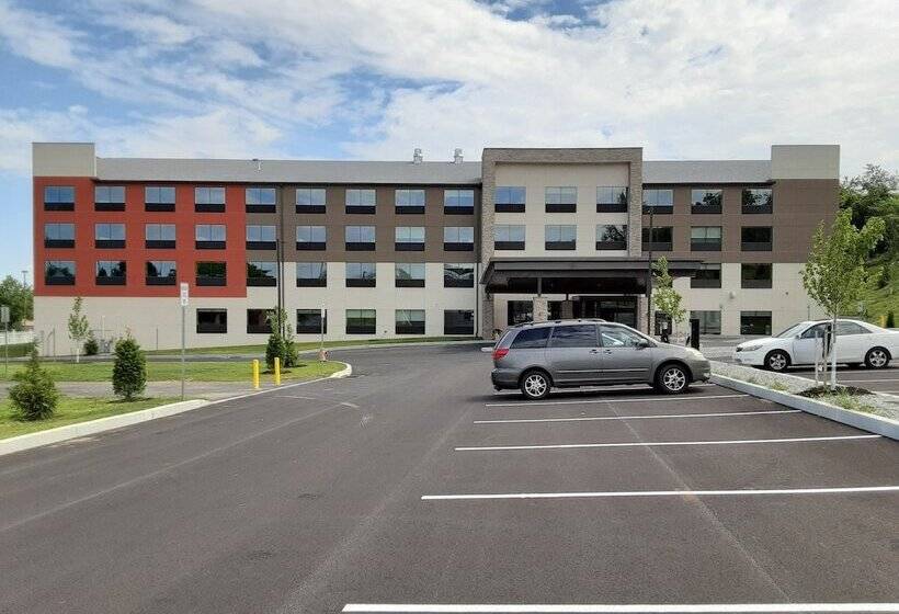 هتل Holiday Inn Express & Suites   Harrisburg S   Mechanicsburg, An Ihg