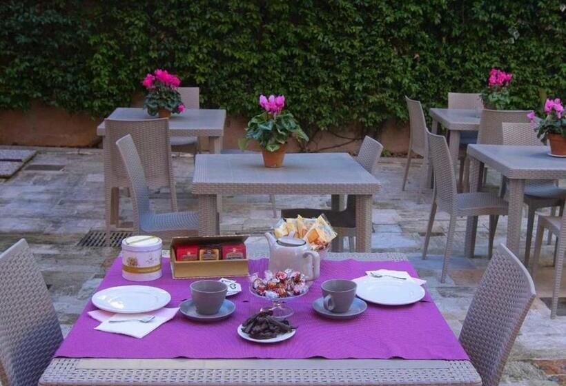 Fotos del hotel Relais Villa Coppedè:  22