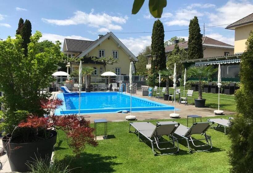 پانسیون Ferienanlage Seehof