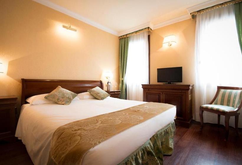 Fotos del hotel Hotel Anastasia:  2