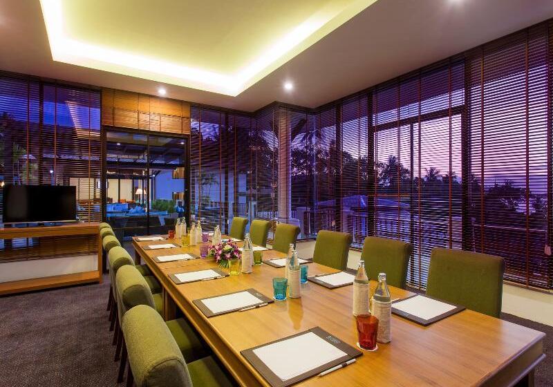 هتل Andamantra Resort And Villa Phuket   Sha Extra Plus