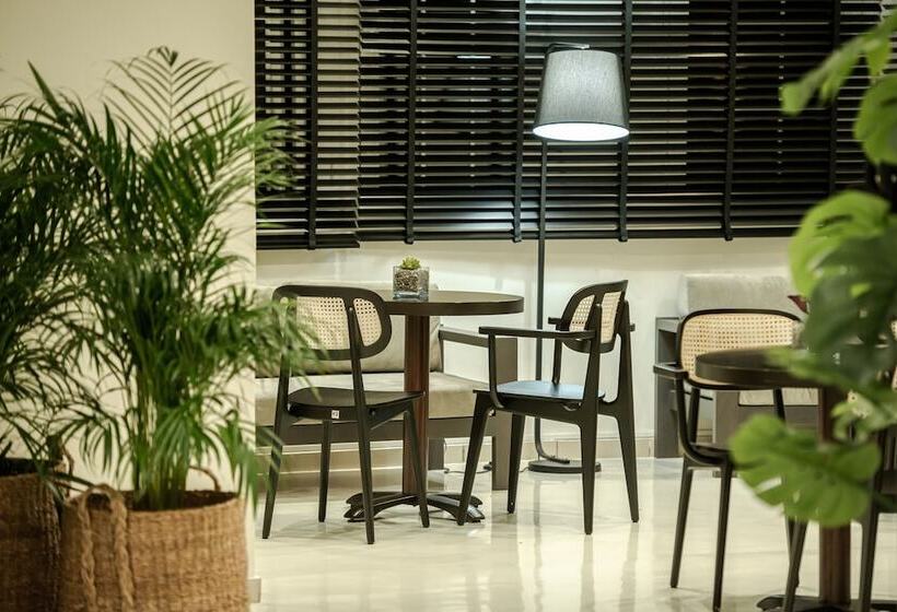 Bitzaro Palace Hotel   All Inclusive