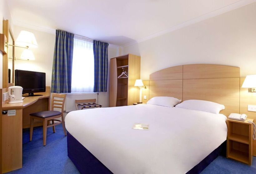 هتل Campanile Leicester