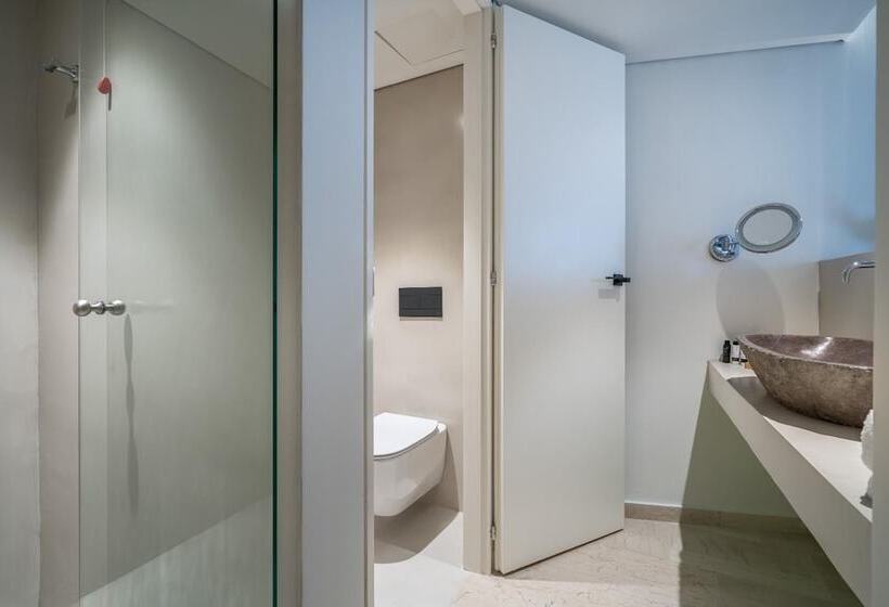 هتل Caravel Suites Adults Only