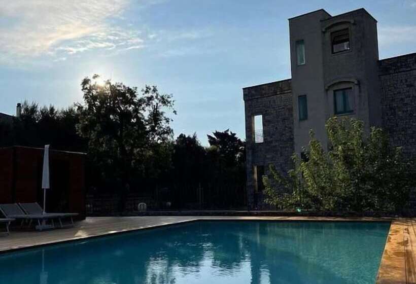 בית מלון כפרי Castel Miramonti