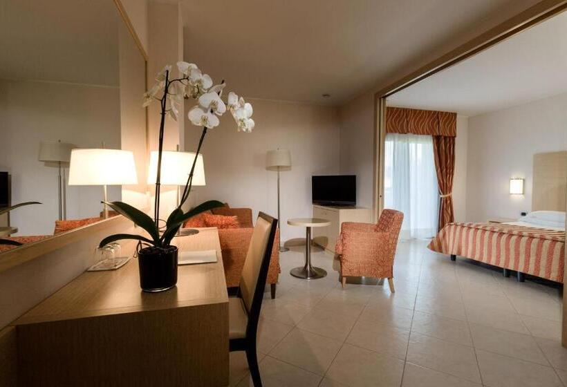 هتل Continental Wellness & Spa