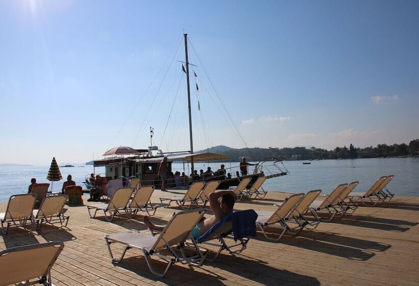 هتل Dassia Beach