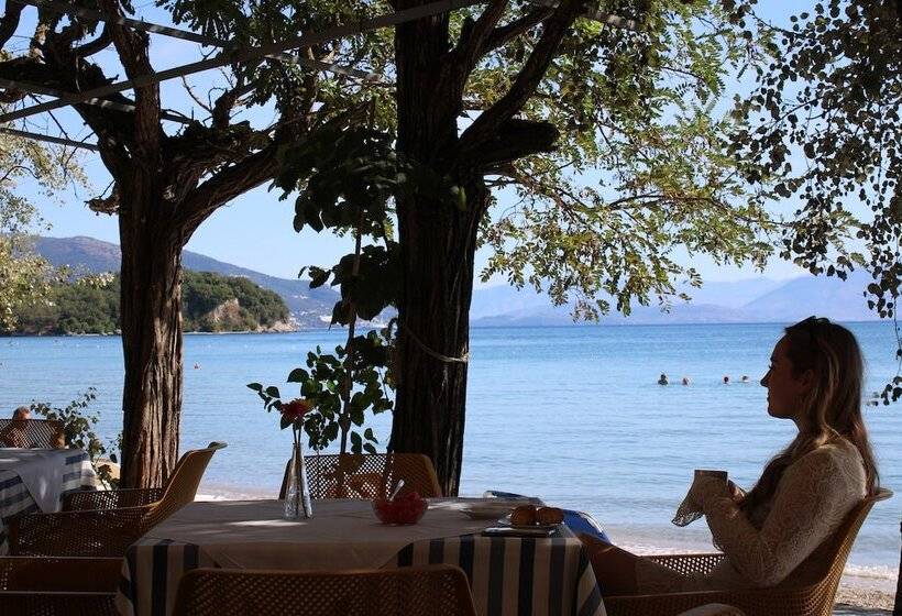 هتل Dassia Beach