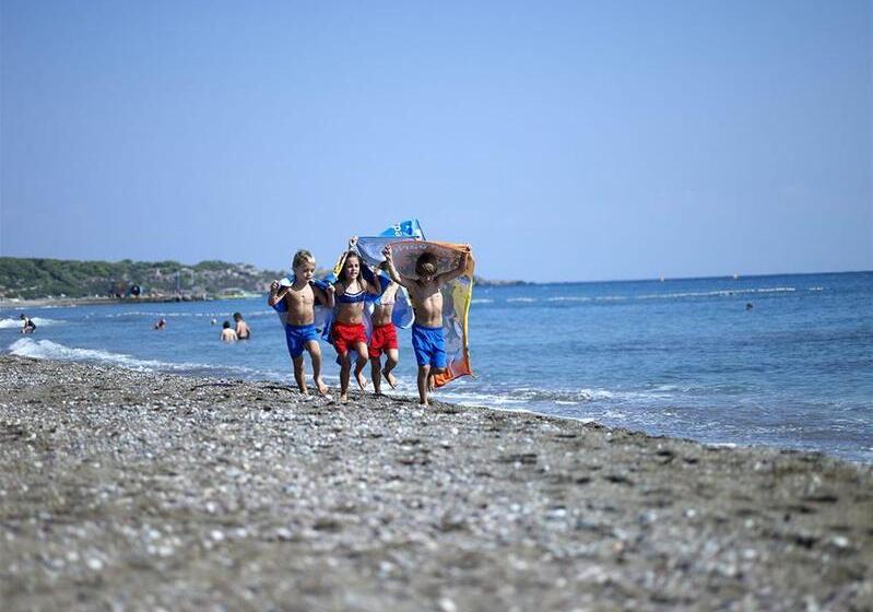 호텔 Esperides Beach Resort