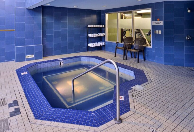 בית מלון כפרי Hampton Inn & Suites By Hilton Calgary  University Northwest