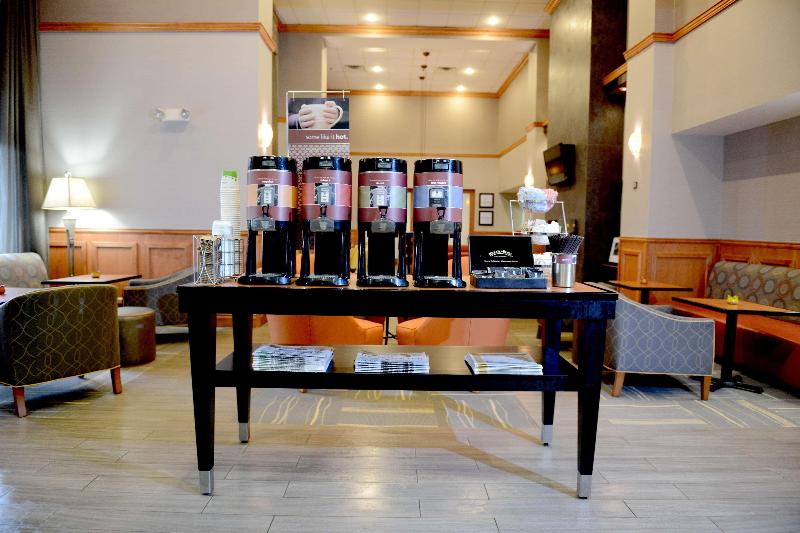 هتل Hampton Inn & Suites By Hilton Windsor