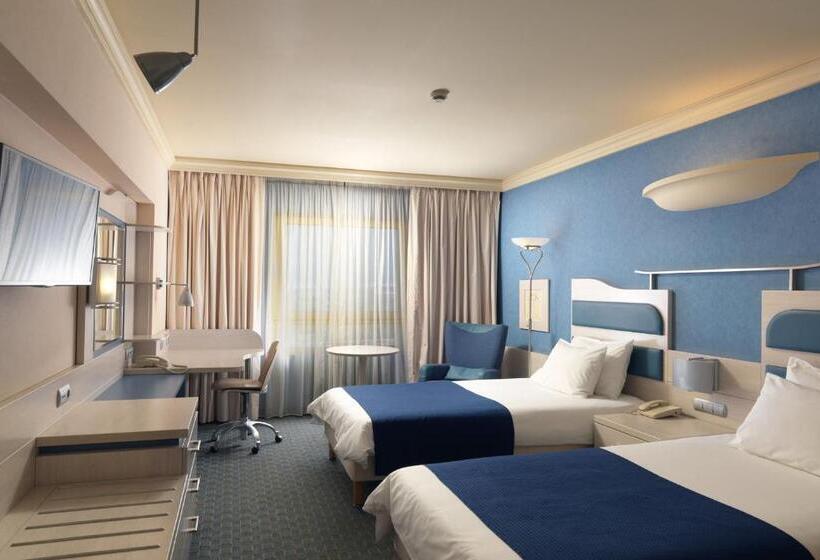 هتل Holiday Inn Athens Attica Av Airport W