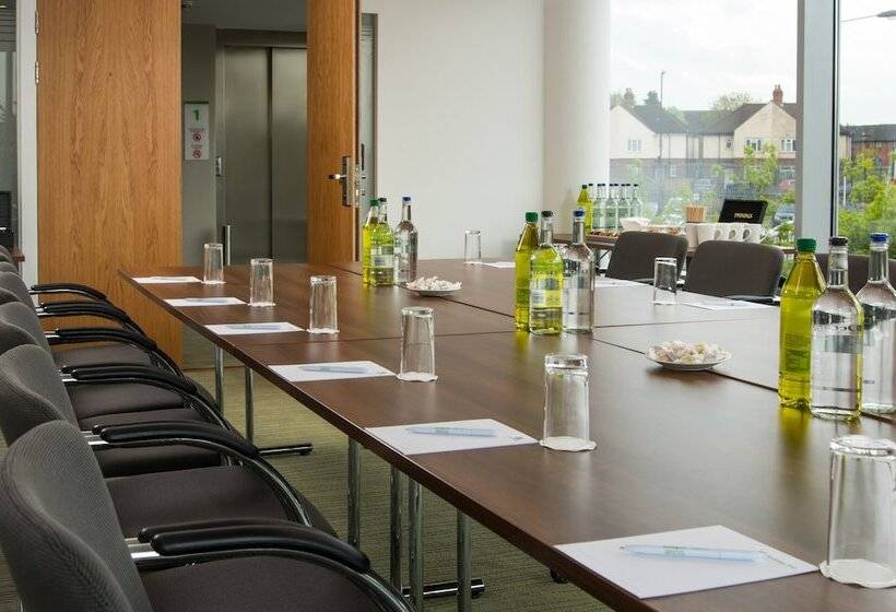 Hotel Holiday Inn London West, An Ihg