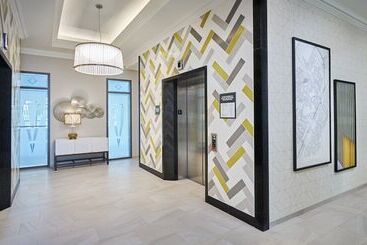 هتل Holiday Inn & Suites Oakville At Bronte, An Ihg