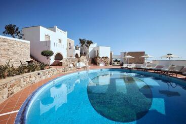 هتل Naxos Magic Village