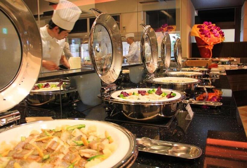 فندق Okinawa Kariyushi Beach Resort Ocean Spa