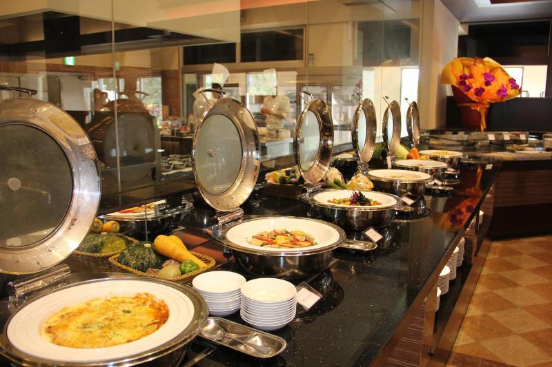 فندق Okinawa Kariyushi Beach Resort Ocean Spa