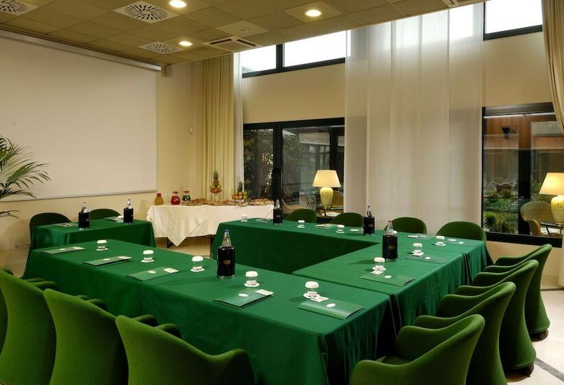 Phi Hotel Emilia