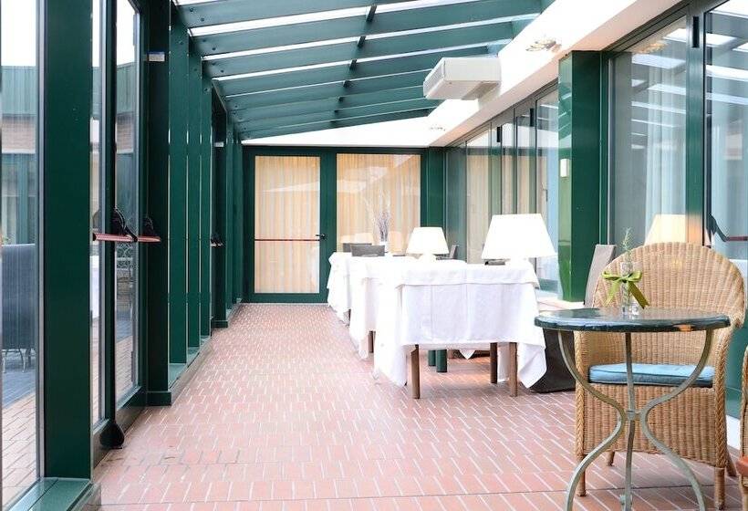 Phi Hotel Emilia
