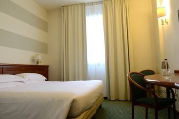 Phi Hotel Emilia