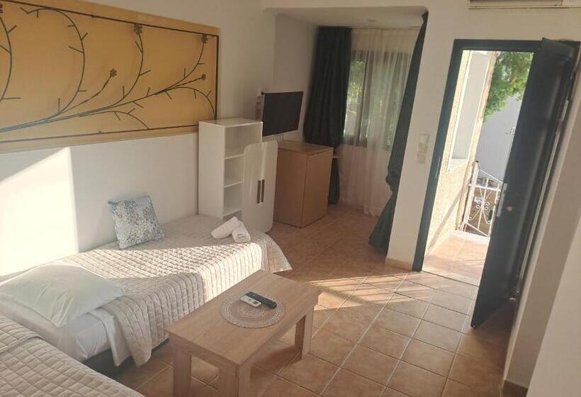 هتل Philoxenia Spa