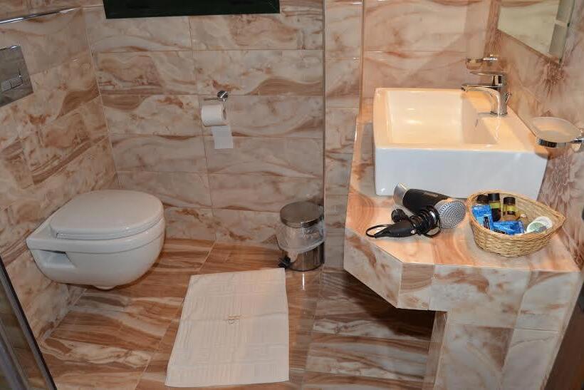 هتل Philoxenia Spa