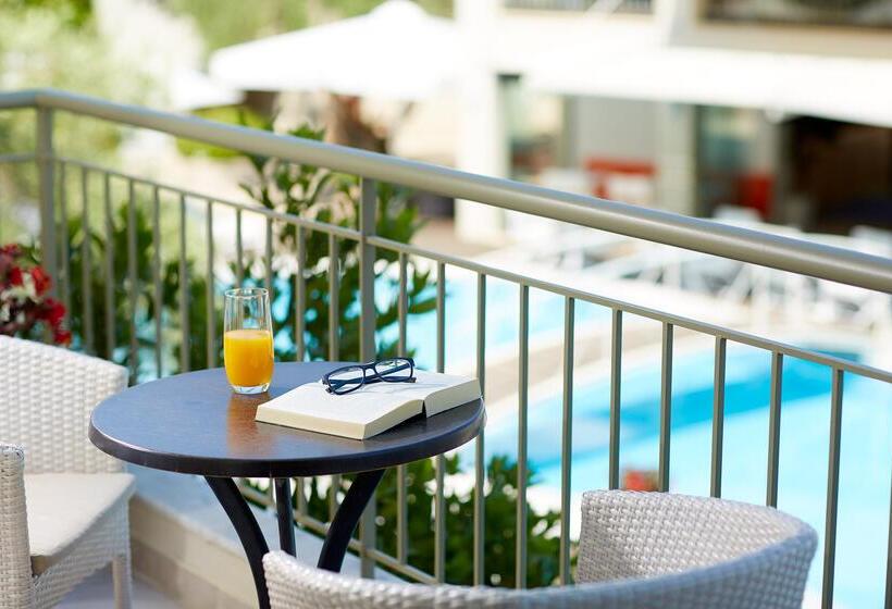 هتل Renaissance Hanioti Resort