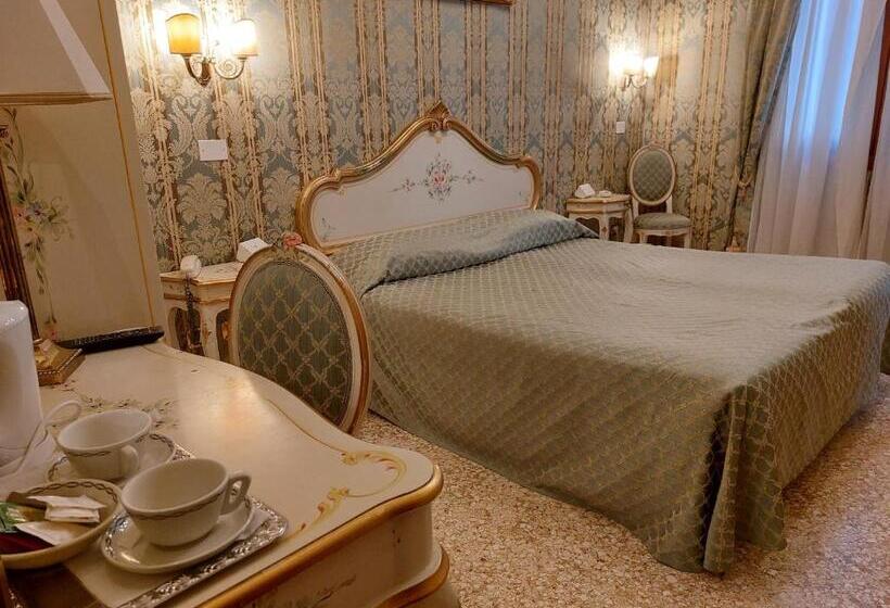 Fotos del hotel Residenza  San Maurizio:  11