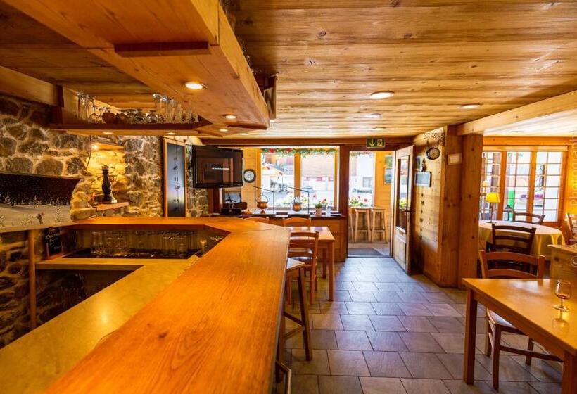 هتل Restaurant Les Lilas