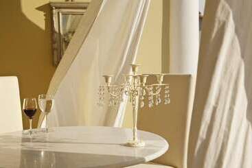 هتل Tamarix Del Mar Suites