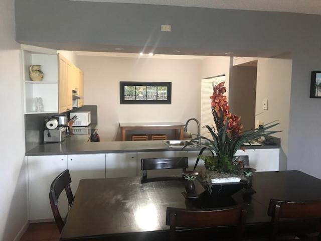 فندق 1800 Atlantic Suites