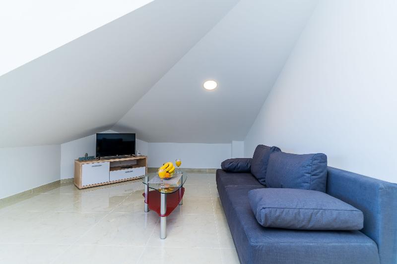 Отель Apartments Smanjak