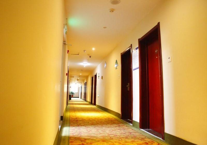 Отель Greentree Inn Zaozhuang Taishan Road Shituanxiao Express