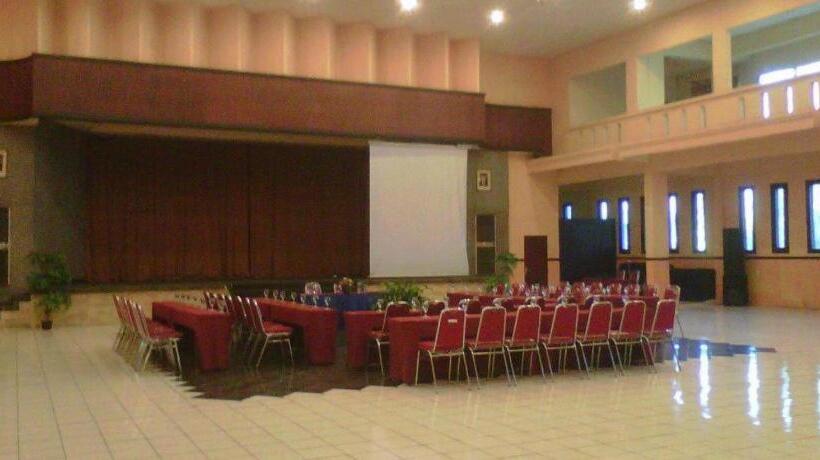 Insumo Palace Hotels & Resorts