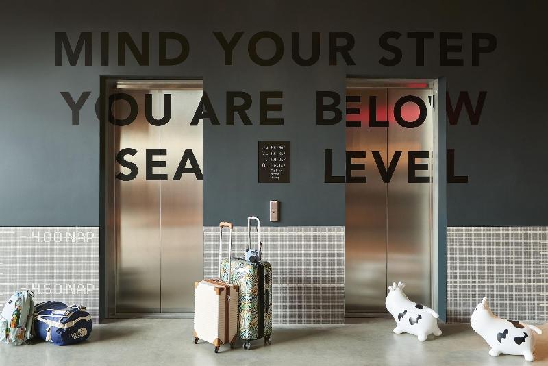 בית מלון כפרי Moxy Amsterdam Schiphol Airport