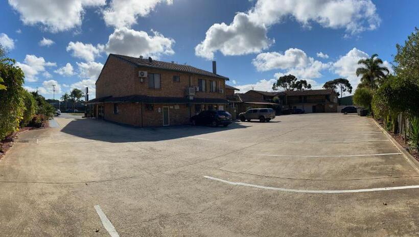 هتل Pooraka Motor Inn