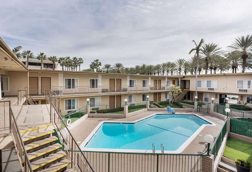 هتل Americas Best Value Inn & Suites Anaheim
