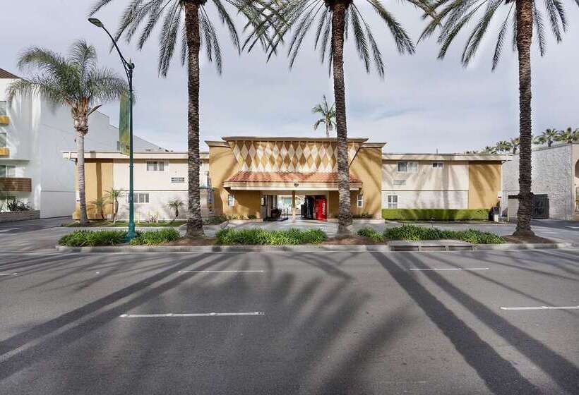 هتل Americas Best Value Inn & Suites Anaheim
