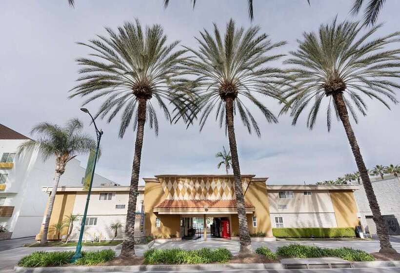 هتل Americas Best Value Inn & Suites Anaheim