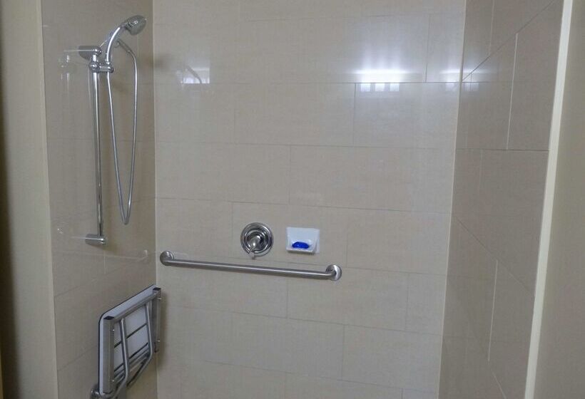 בית מלון כפרי Best Western Plus Bowmanville