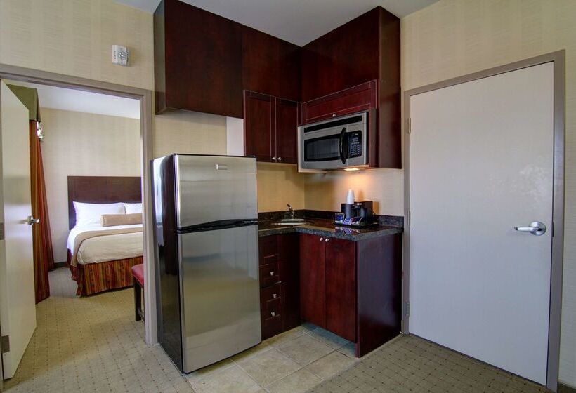 בית מלון כפרי Best Western Plus Bowmanville