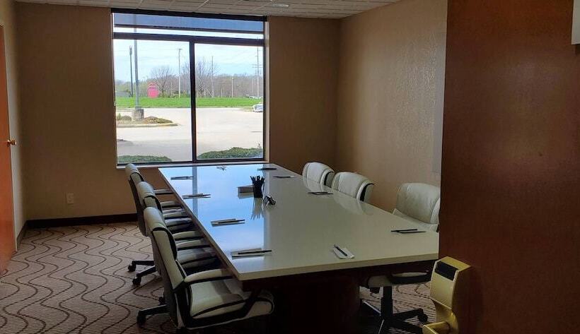 هتل Comfort Inn & Suites Decatur Forsyth