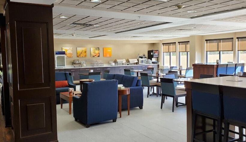 هتل Comfort Inn & Suites Decatur Forsyth