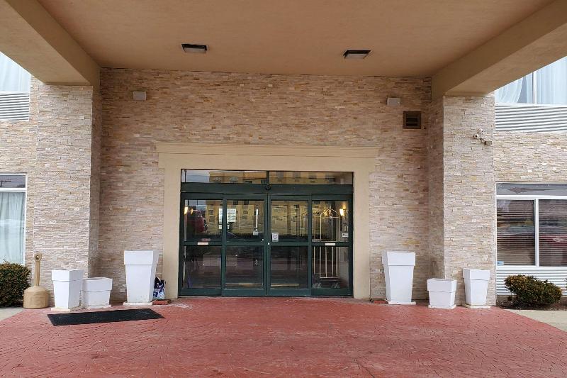 هتل Comfort Inn & Suites Decatur Forsyth