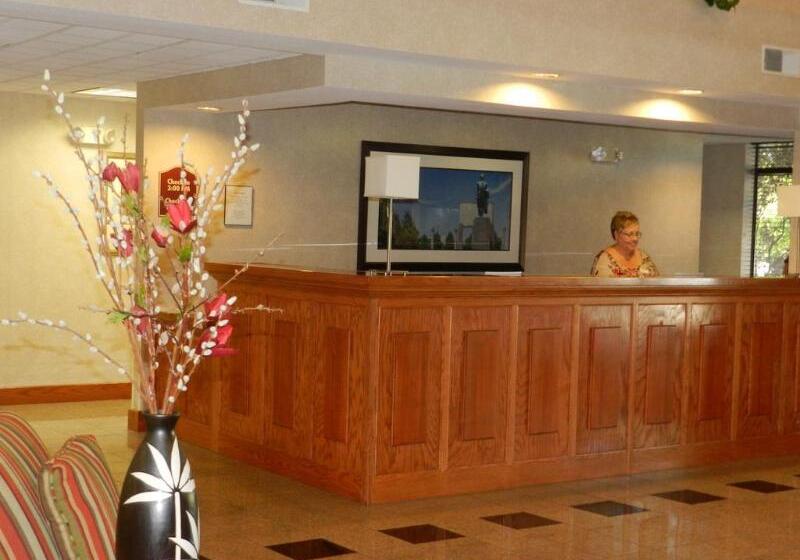 هتل Comfort Inn & Suites Decaturforsyth