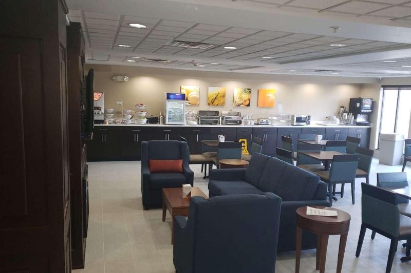 هتل Comfort Inn & Suites Decatur Forsyth