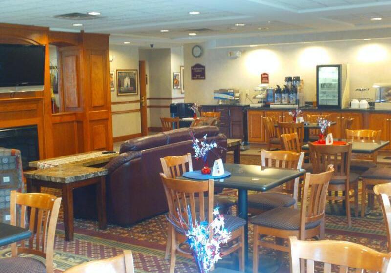 هتل Comfort Inn & Suites Decatur Forsyth
